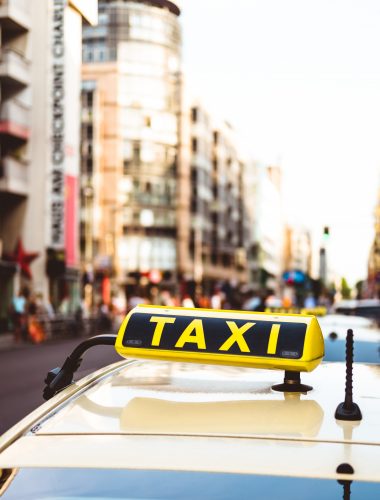 Goedkope vliegtickets extra services taxiservice