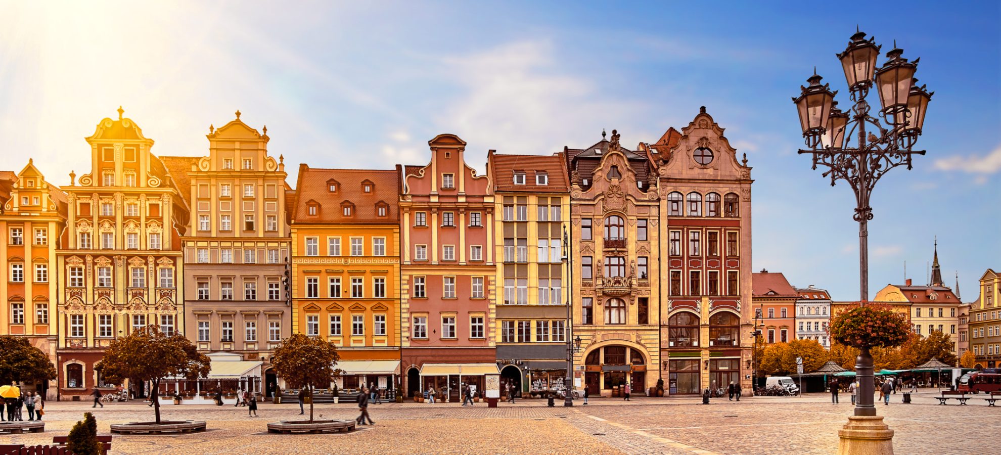 Centrale marktplein in Wroclaw Polen met oude kleurrijke huizen
