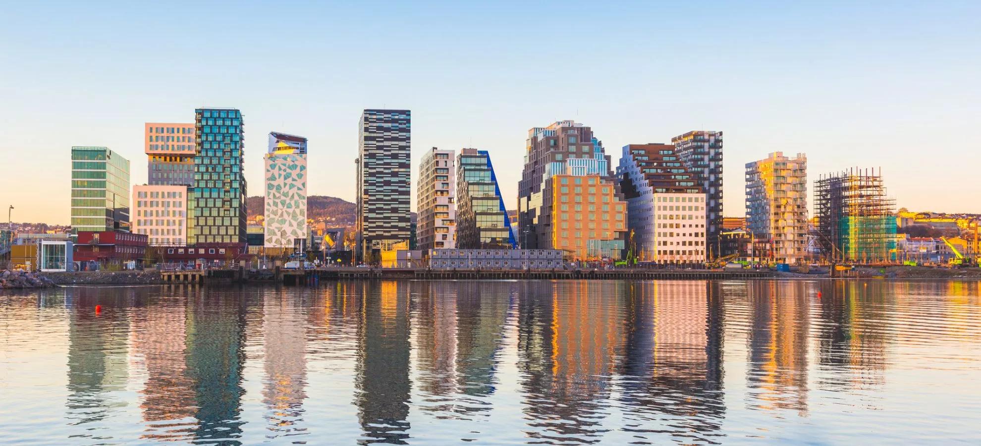 Oslo - moderne gebouwen aan het water