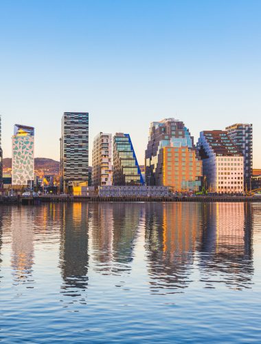 Oslo - moderne gebouwen aan het water