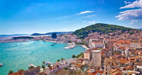 Split kust en Marjan hill, Dalmatia, Kroatie