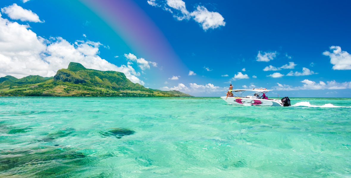 Vliegtickets-Mauritius-header-paradijs-regenboog-zee