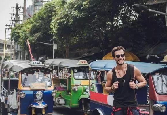 Goedkope-vliegtickets-backpacken-Bangkok-Thailand
