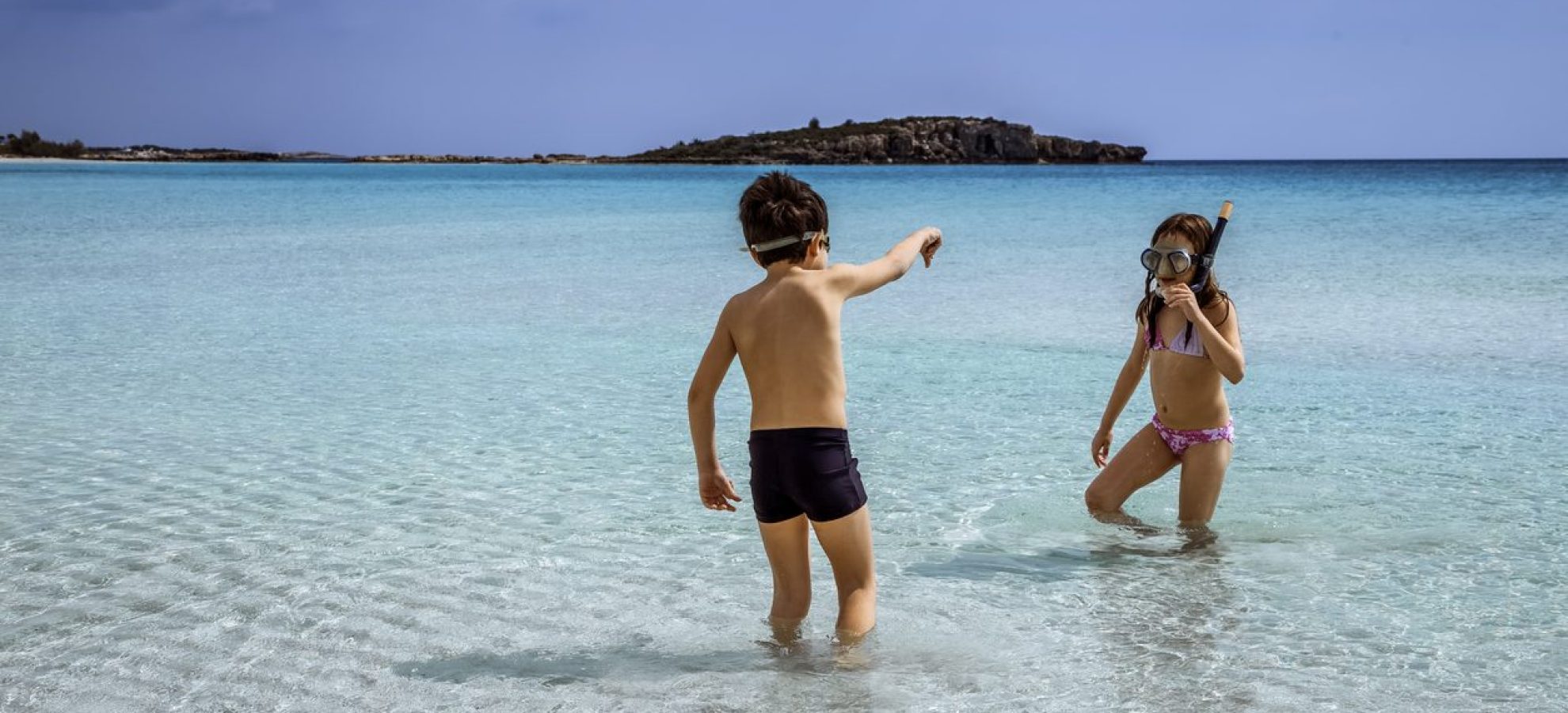 Vliegtickets-familie-kinderen-strand-Cyprus-Larnaca