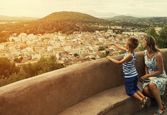 Goedkope-vliegtickets-familie-stedentrip-Mallorca