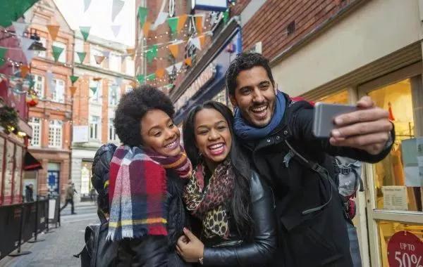 Backpackers in Dublin, Ireland