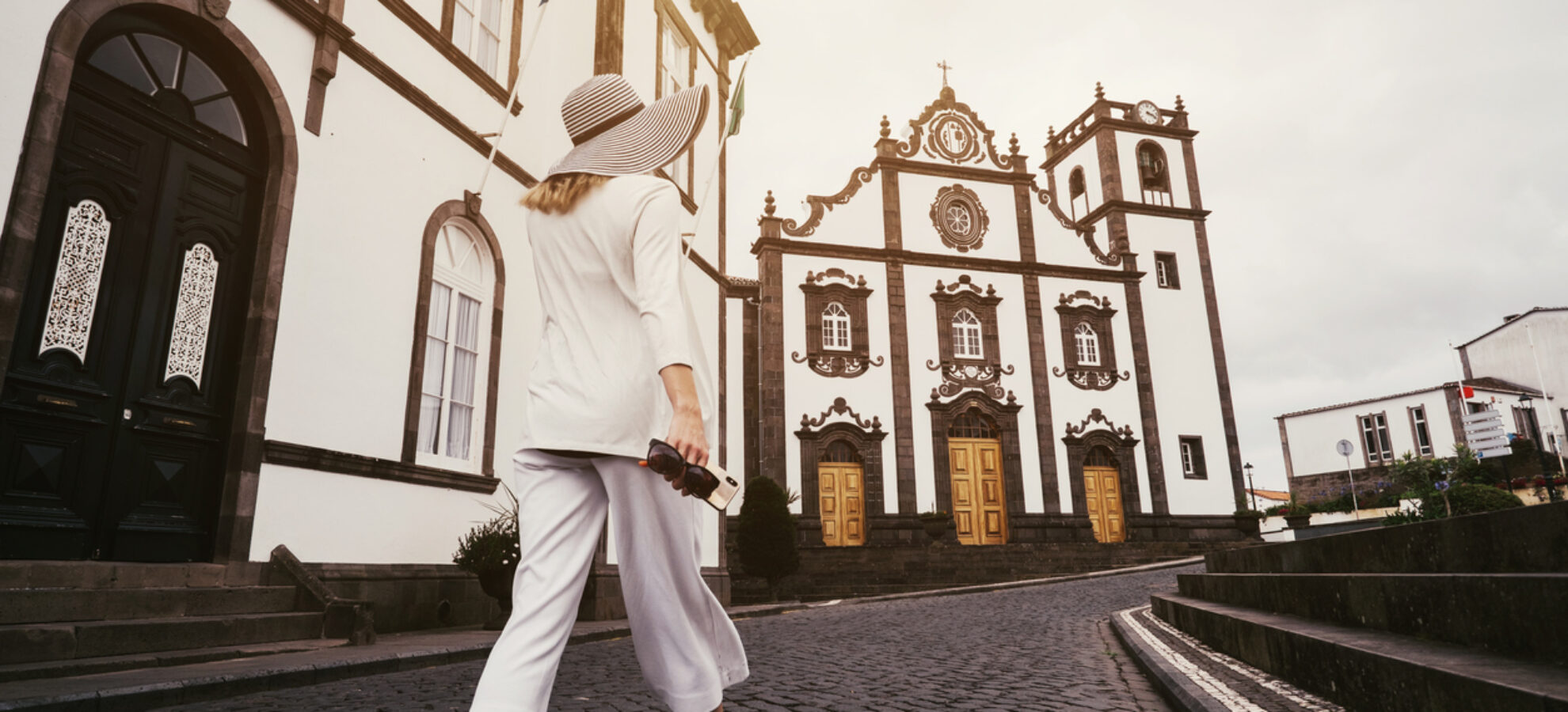 ponta-delgada backapckers