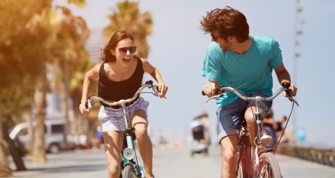 Backpackers in Spain (landing page)