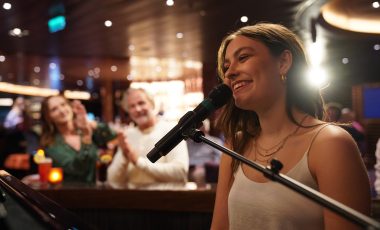 Holland America Line - Entertainment