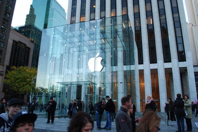 En av världens största Apple Store, hittar du på Fifth Avenue. Foto: privat