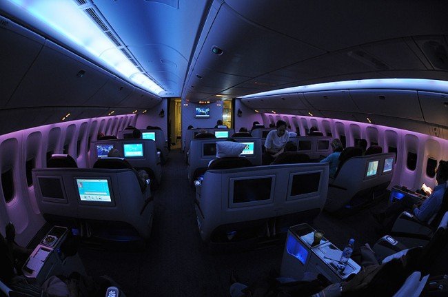 Första klass ombord en Boeing 777 Qatar Airways.