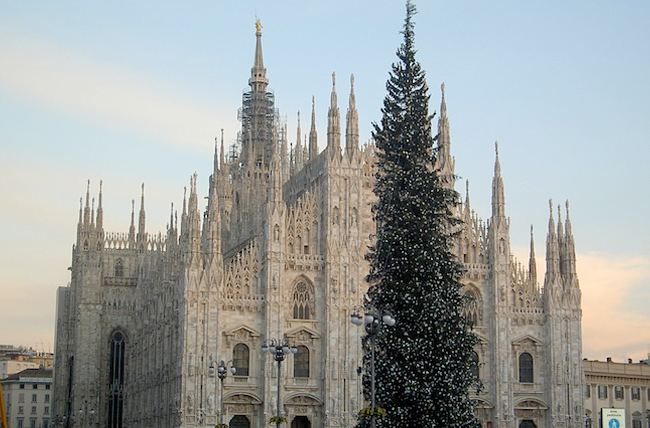 Il Duomo är otroligt vacker och omöjlig att missa i Milano!