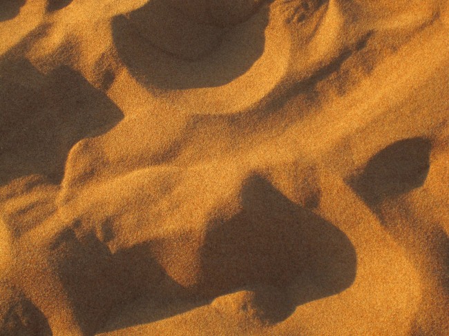 Mjuk, fin solvarm sand. Foto: Madeleine