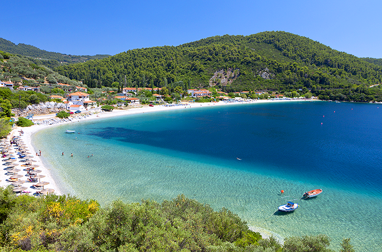 Bild från strand på ön Skopelos i Grekland