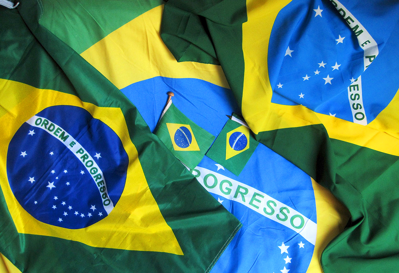 Bild på brasilianska flaggor