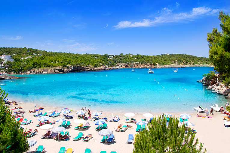 Bild från stranden Portinatx på Ibiza, Spanien