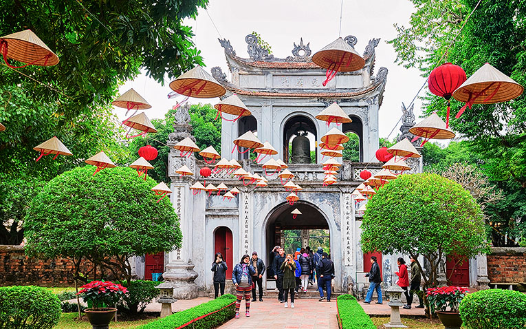 Bild på tempel i Hanoi