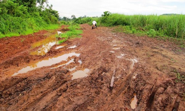 uganda-kelias.jpg