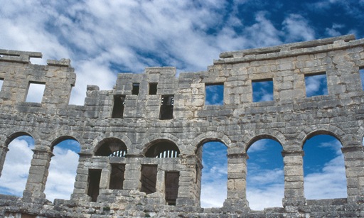 kroatija-romenu-amfiteatras.jpg